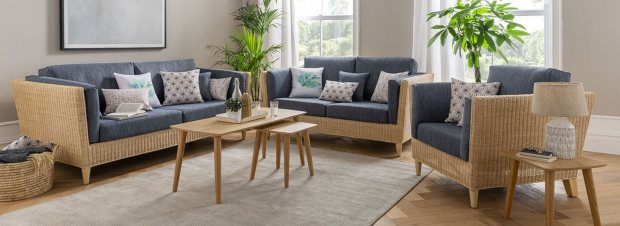 Stylish living and al fresco dining
