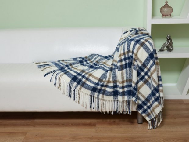 20% OFF Throws Autumn offer in store