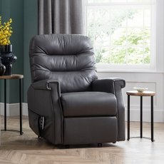 Celebrity Sandhurst Rise & Recliner