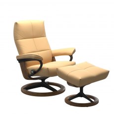 Stressless David Recliner Chair & Footstool (Signature Base)
