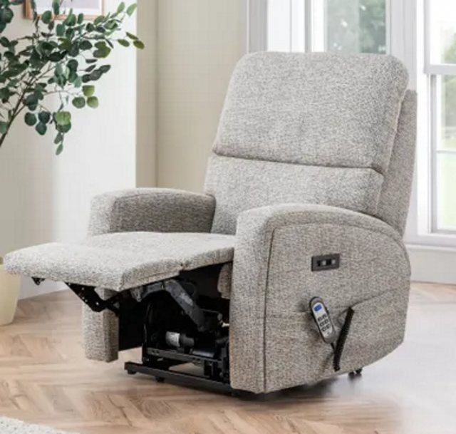 Celebrity Celebrity Southwell Manual Recliner