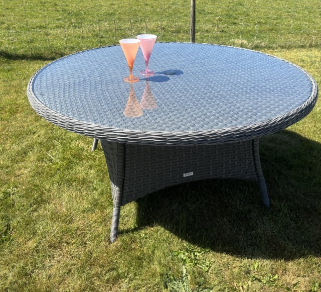 Alexander Rose Alexander Rose Bespoke Grand 1.75 Eight Seater Table
