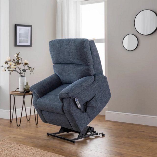 Celebrity Celebrity Newstead Single Motor Rise & Recliner