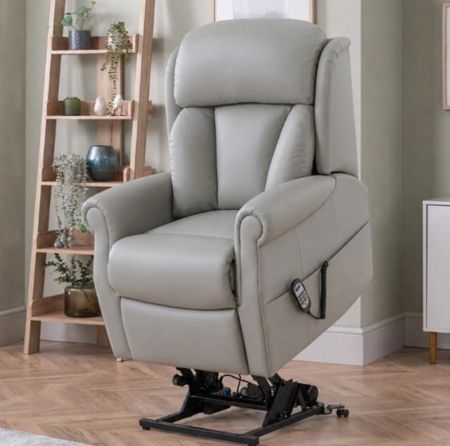 Celebrity Celebrity Ashfield Dual Motor Rise & Recliner Vat Zero Rated