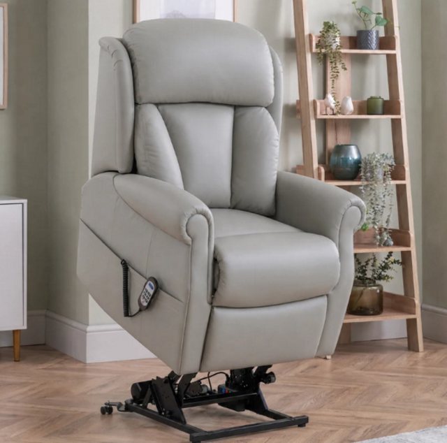 Celebrity Celebrity Ashfield Dual Motor Rise & Recliner With Headrest & Lumbar