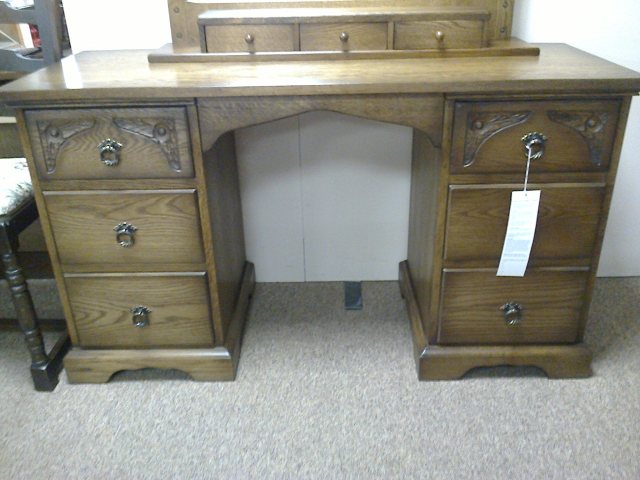 Andrena Traditional Light Oak Dressing Table