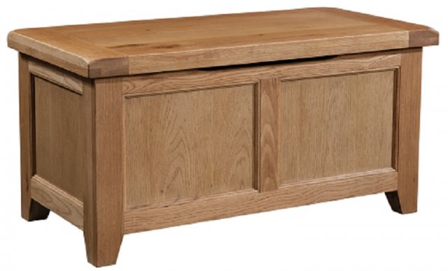 Devonshire Living Devonshire Somerset Oak Blanket Box