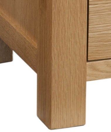 Devonshire Living Dorset Oak Side Table With Drawer Lamp